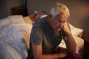 нарушение сна у пожилых людей